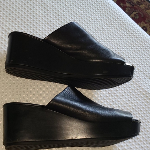 Karl Lagerfeld platform slides. Size 10. - Picture 3 of 6